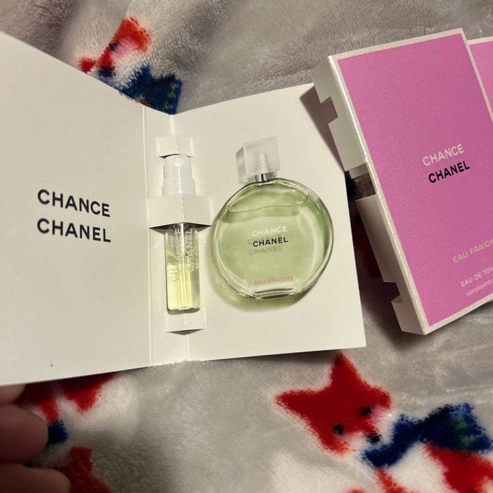 CHANEL Chance Eau Fraîche Perfume Set with Pink Box